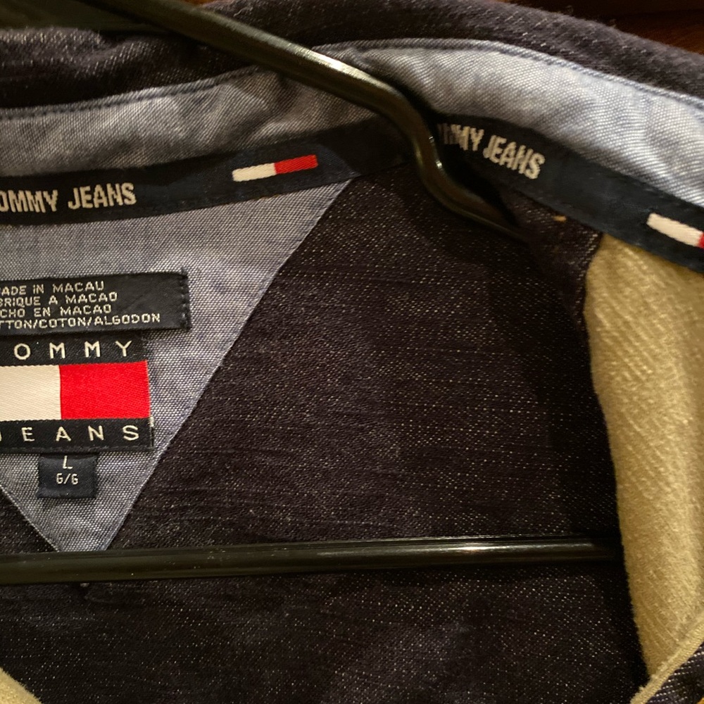 Vintage Like New Tommy Hilfiger!! - Picture 9 of 9